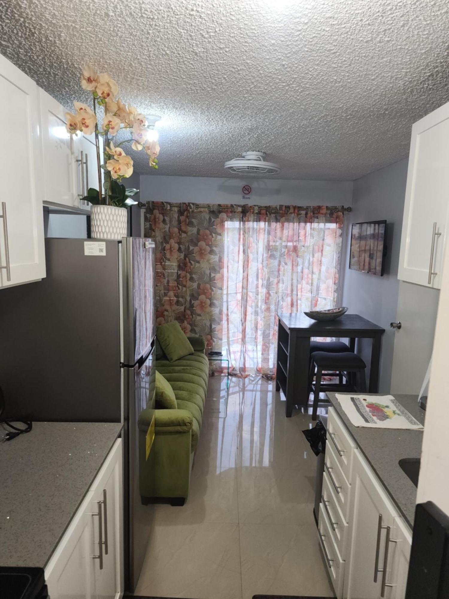 Comfy And Cozy Apartamento Kingston Exterior foto